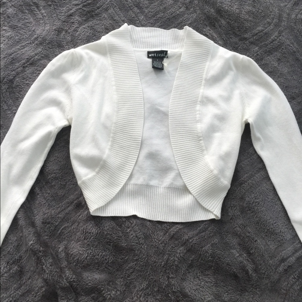 Wet seal cream shrug